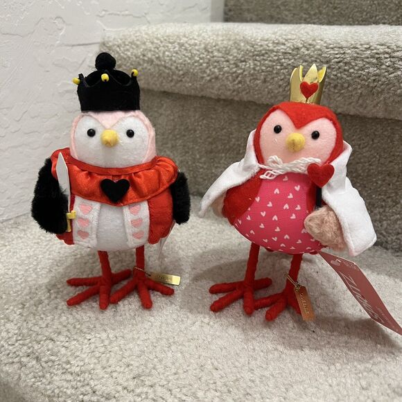2 Target Spritz Feathery Friends 2024 Valentine’s Day Birds Queenie Kingsley NWT - Picture 1 of 5